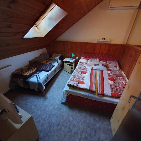 Pereszlenyi Vendeghaz Hotel Visegrad Bagian luar foto