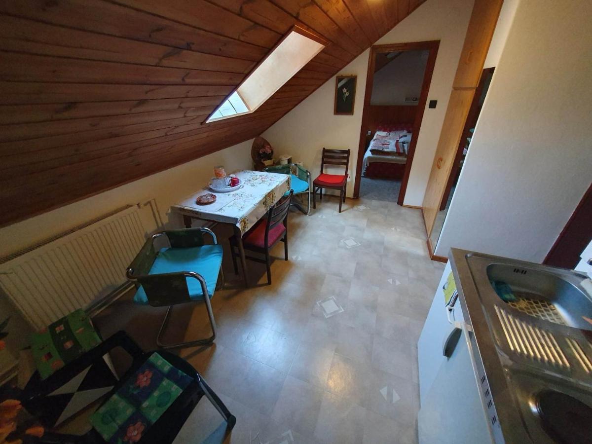 Pereszlenyi Vendeghaz Hotel Visegrad Bagian luar foto