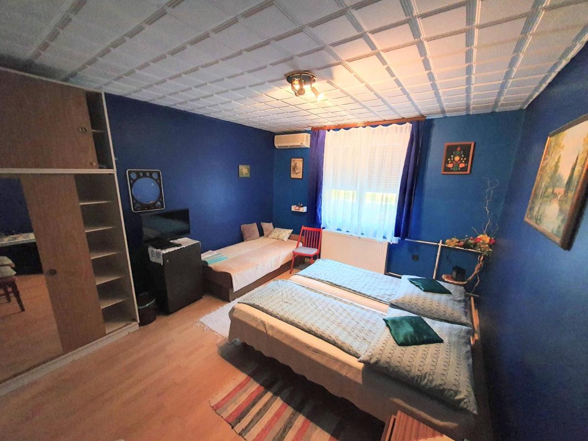 Pereszlenyi Vendeghaz Hotel Visegrad Bagian luar foto